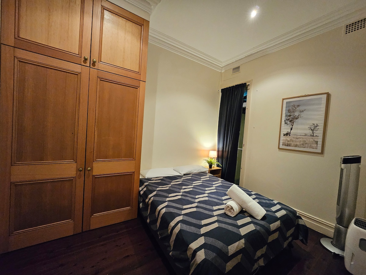 Great location 2-Bedroom in Redfern