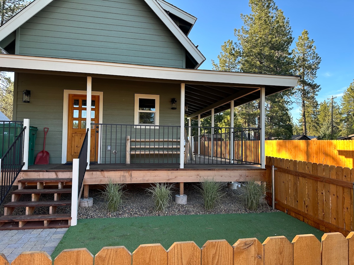 Cute and functional tiny house