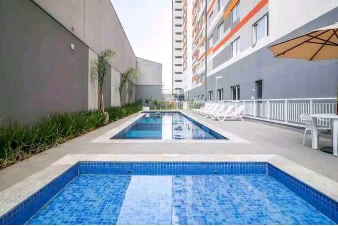 完美的单间公寓，带泳池，距离Brás地铁站