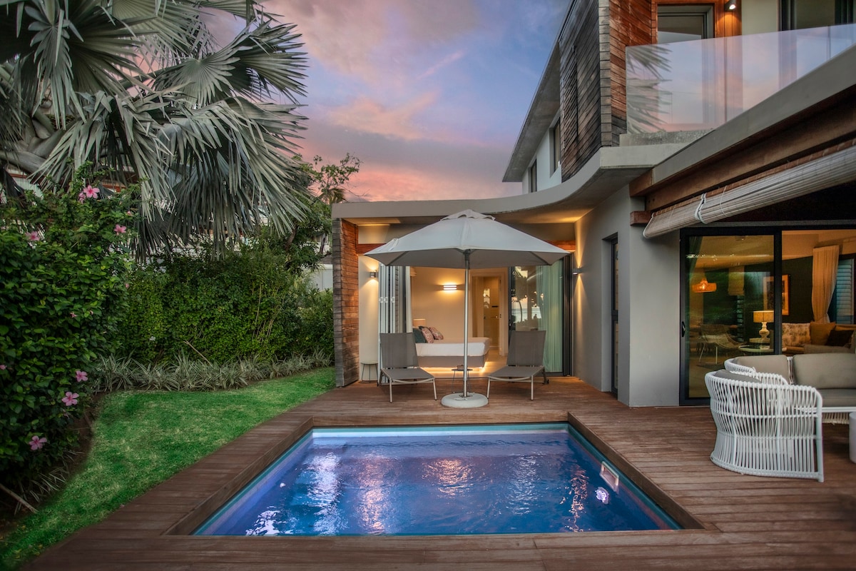 New on Airbnb - Beachfront Luxury Villa & Pool