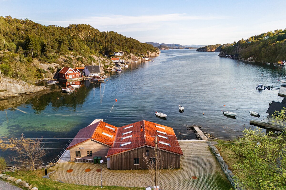 Cabin by the sea at Krokeide, 30 min/ Bergen city