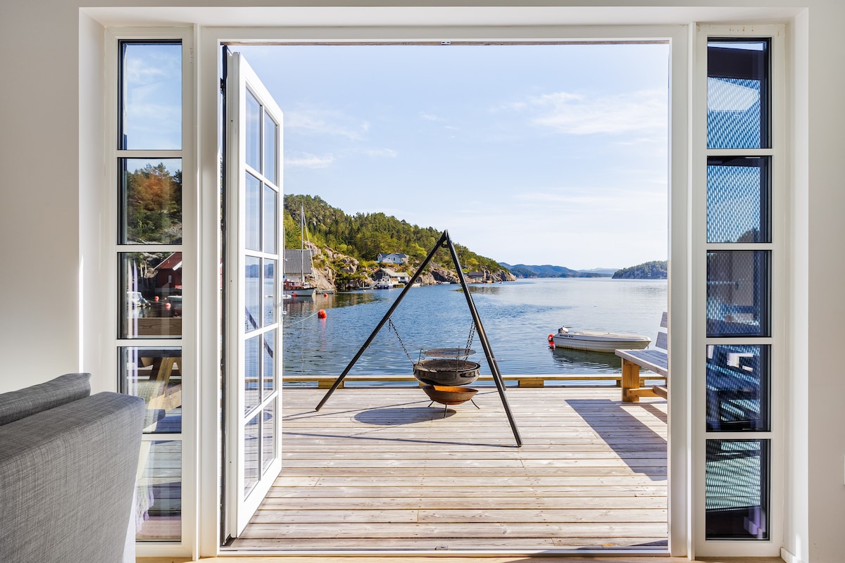Cabin by the sea at Krokeide, 30 min/ Bergen city