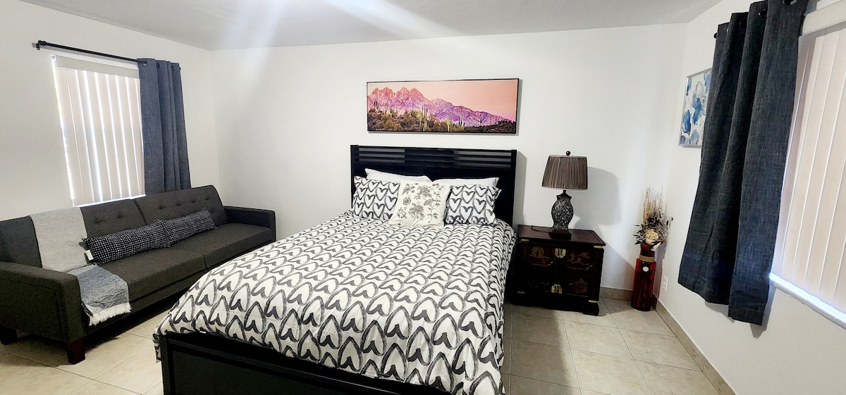 Oasis at Hollywood sleeps 3, unit 4