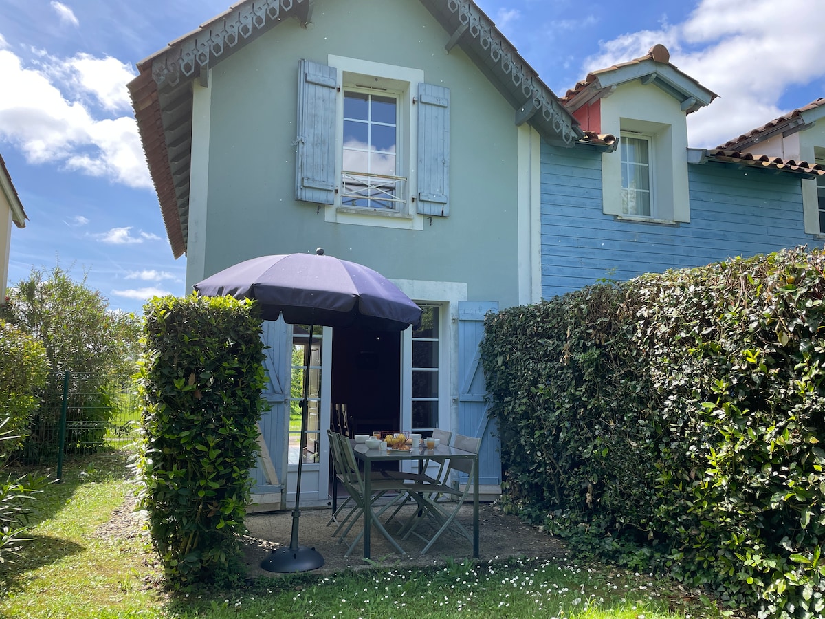 Jolie maison rénovée au bord du lac de Marciac