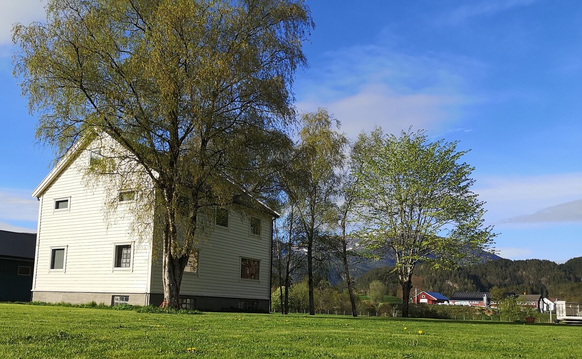 Hus Sand Suldal Suldalslågen