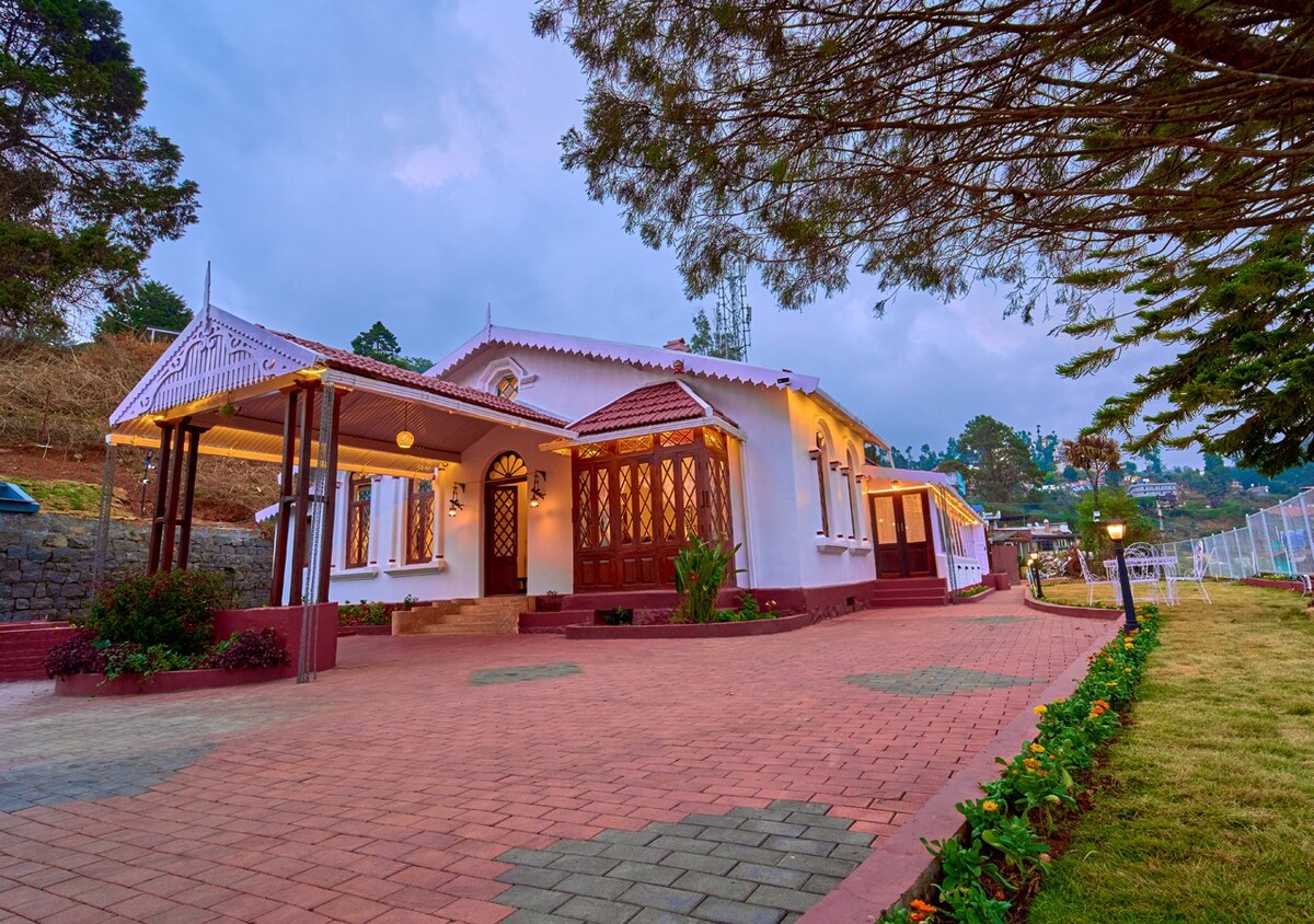 Historic Heritage Bungalow in Ooty