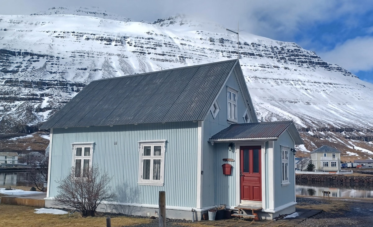 Seyðisfjörður乡村小屋