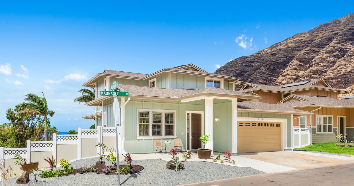 Scenic Mountain and Ocean Views! NEW HOME!