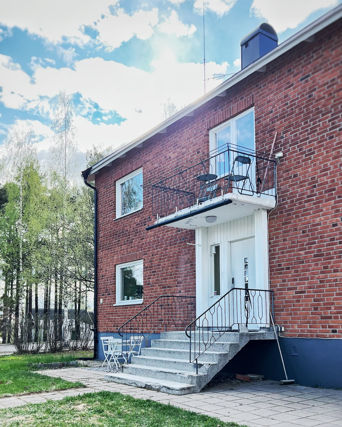 Rymligt boende på två våningar i centrala Piteå