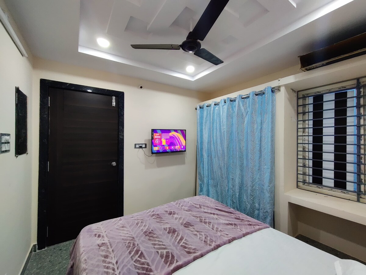 Aariv HomeStay - 3 Floors(2BHK each)