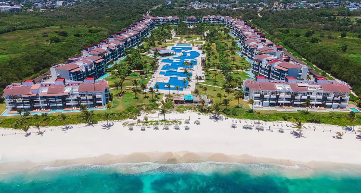 Luxury 2bd Retreat |Mareazul Resort |Beach access