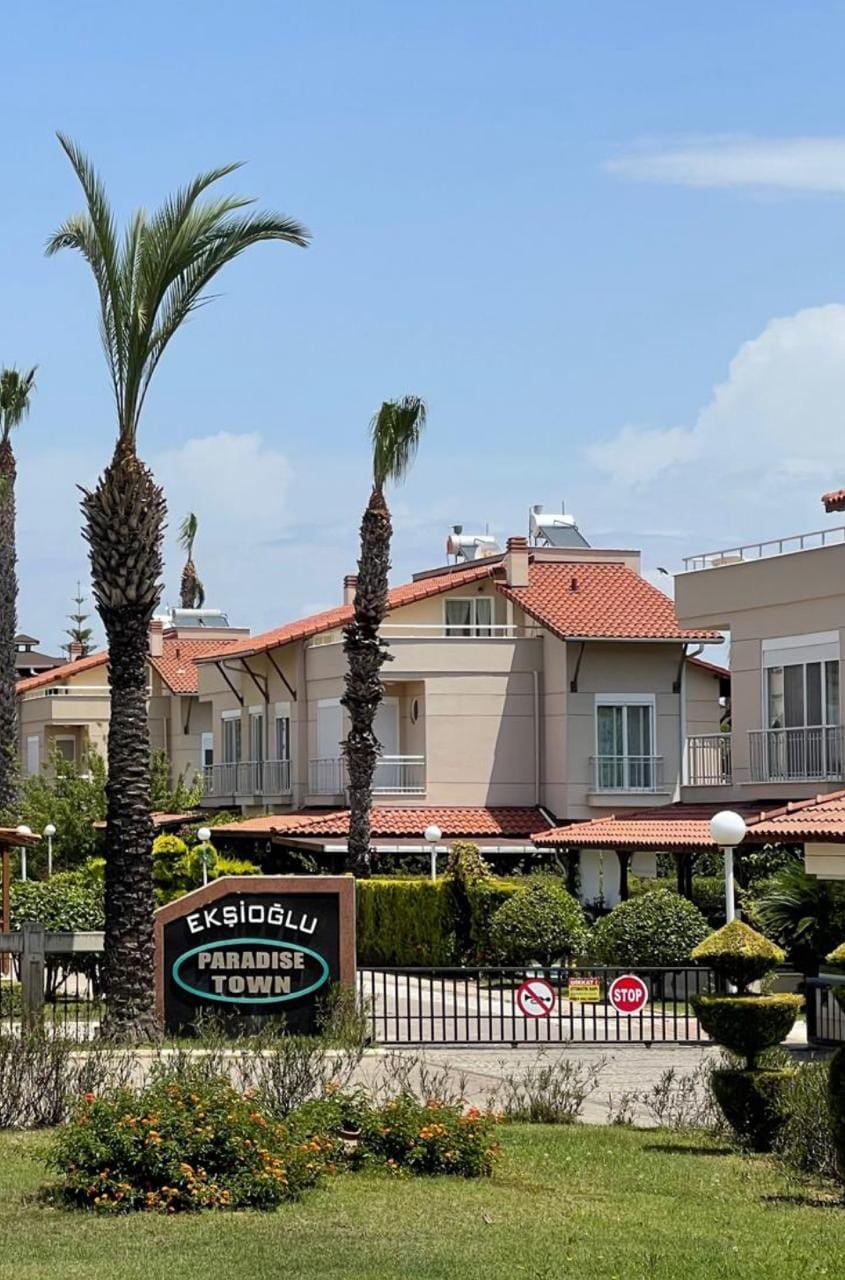 Entire Ekşioğlu Paradise Town Villa in Antalya