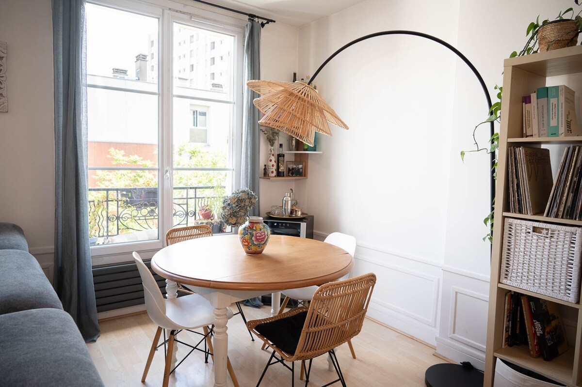 Warm apartment for couples, Paris 14