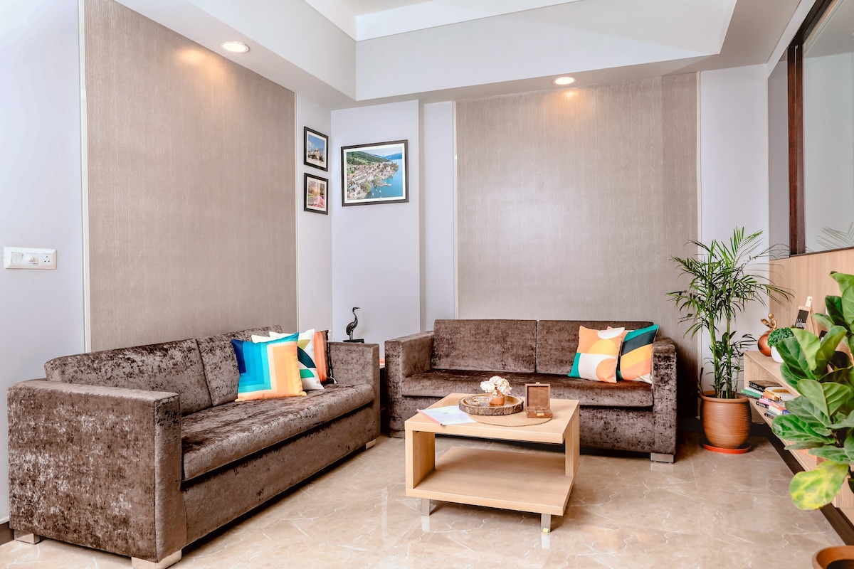 Modern 1BHK Apartment with Balcony and Kitchen