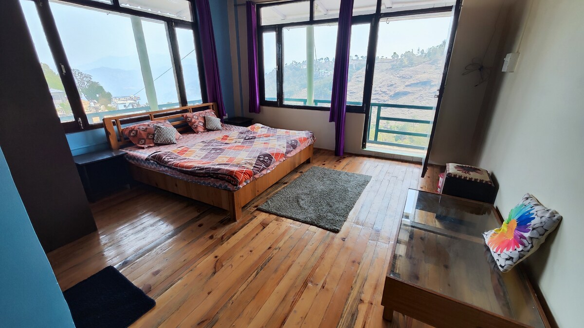 त्रिशूल - Scenic Himalayan Room at Kasar