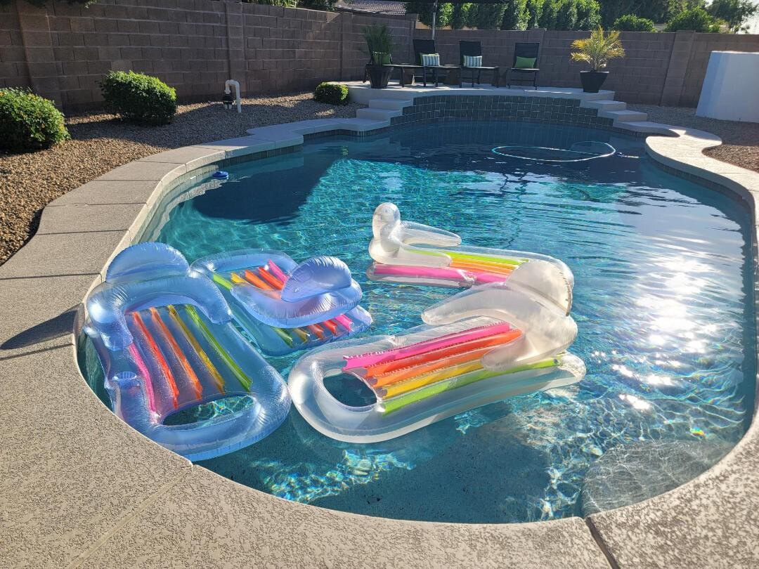 North Phx. $0 cleaning fee all summer.Large Pool