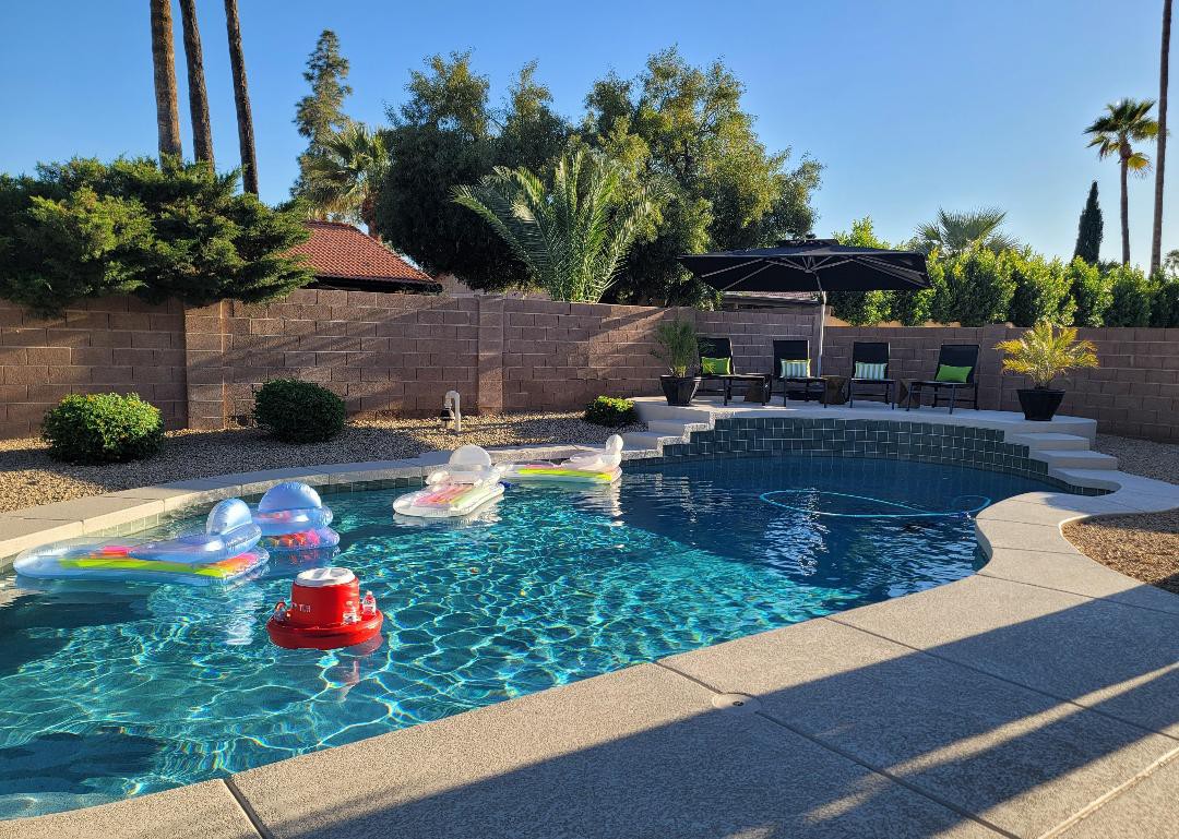 North Phx. $0 cleaning fee all summer.Large Pool