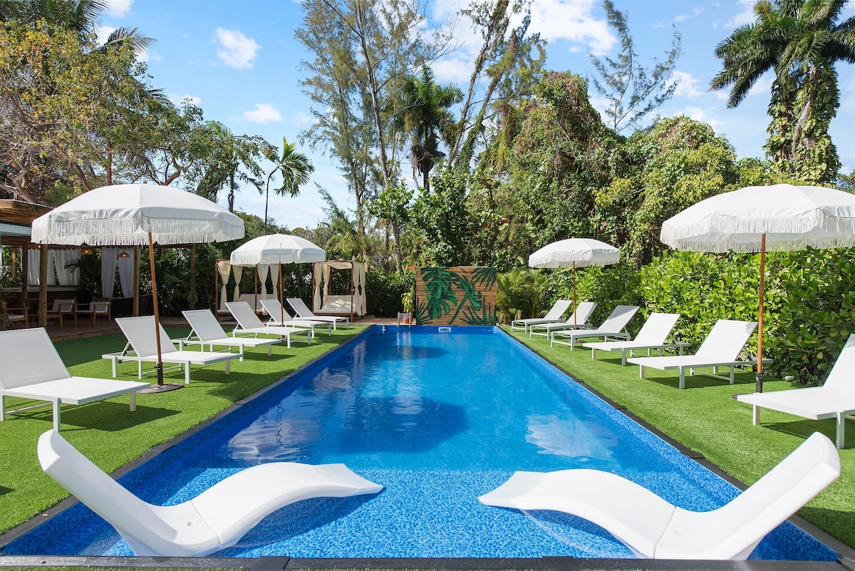 帕拉伊索别墅（ Villa Paraiso ） ： 10卧室迈阿密迷你度假村，带泳池/健身房+