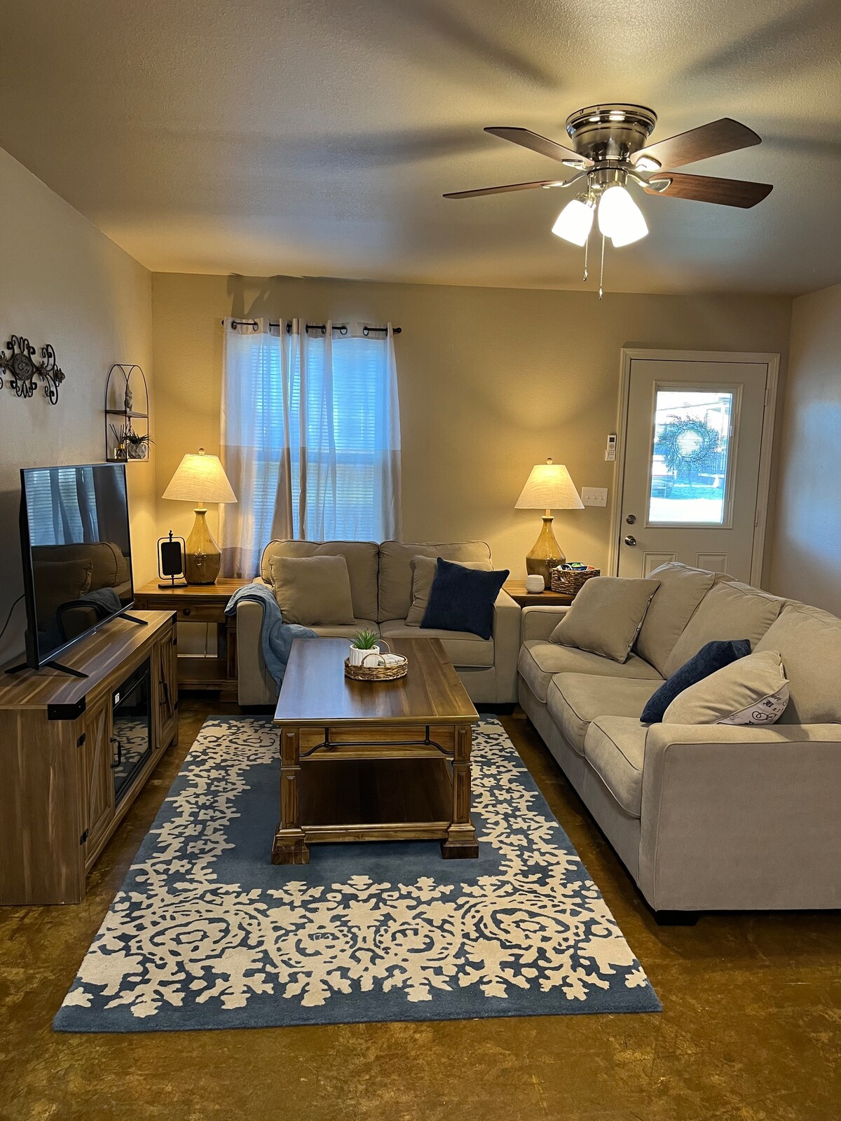 Comfy, Convenient, Campus Side Rental Home
