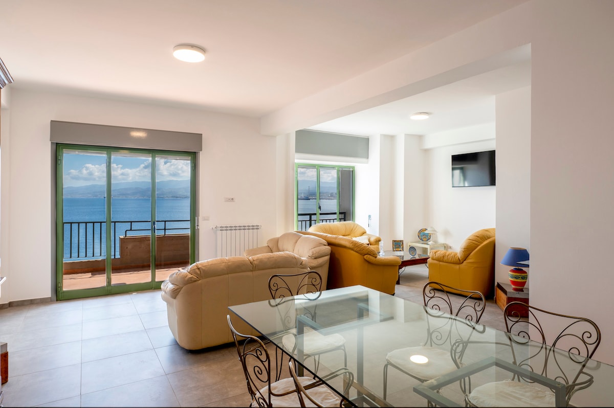 Luxury apartment, dormire con vista mare