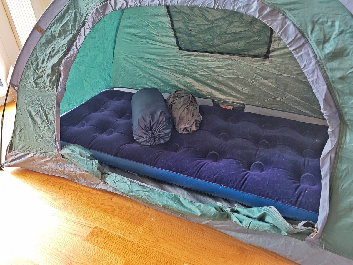 Bern- Pümpliz共享房间内的单人帐篷