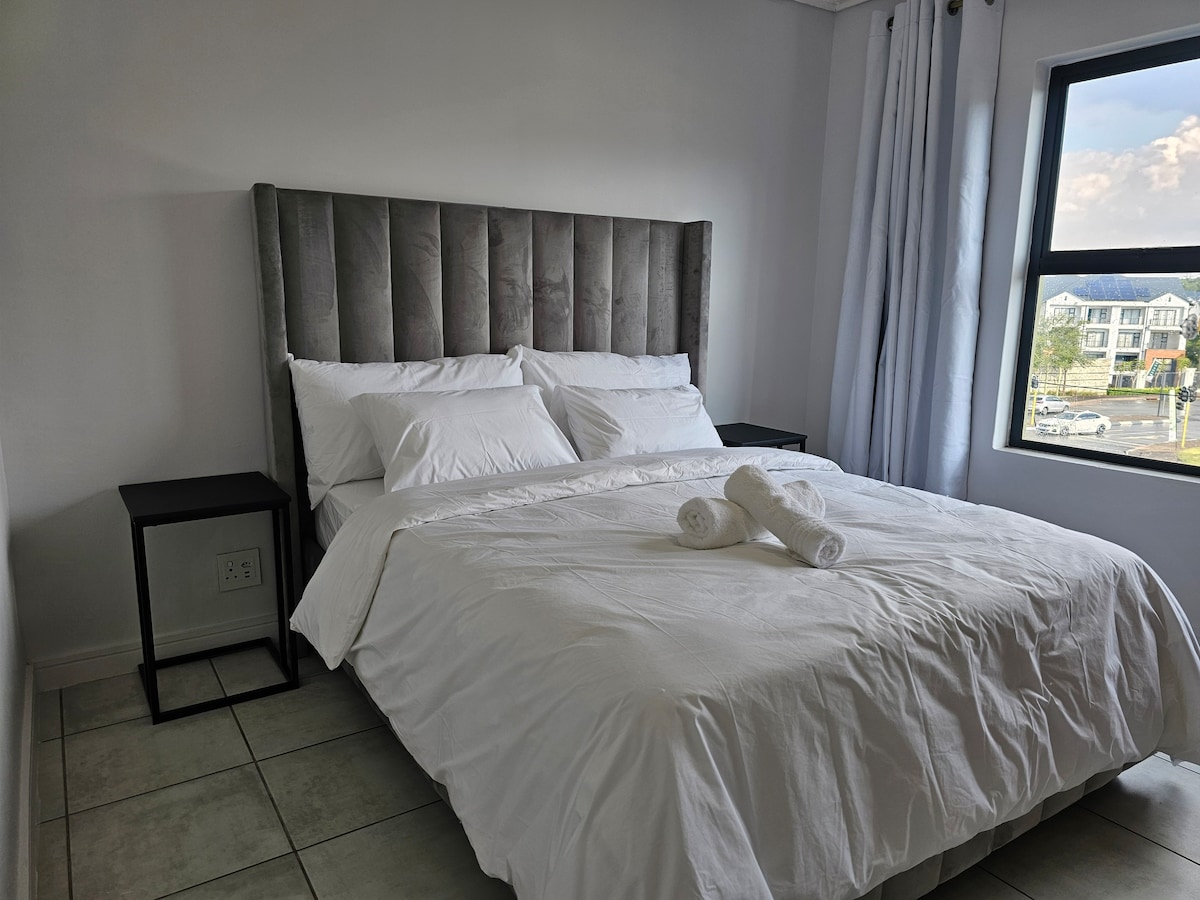 Outerspaces- 2 Bedroom apartment-Sandton