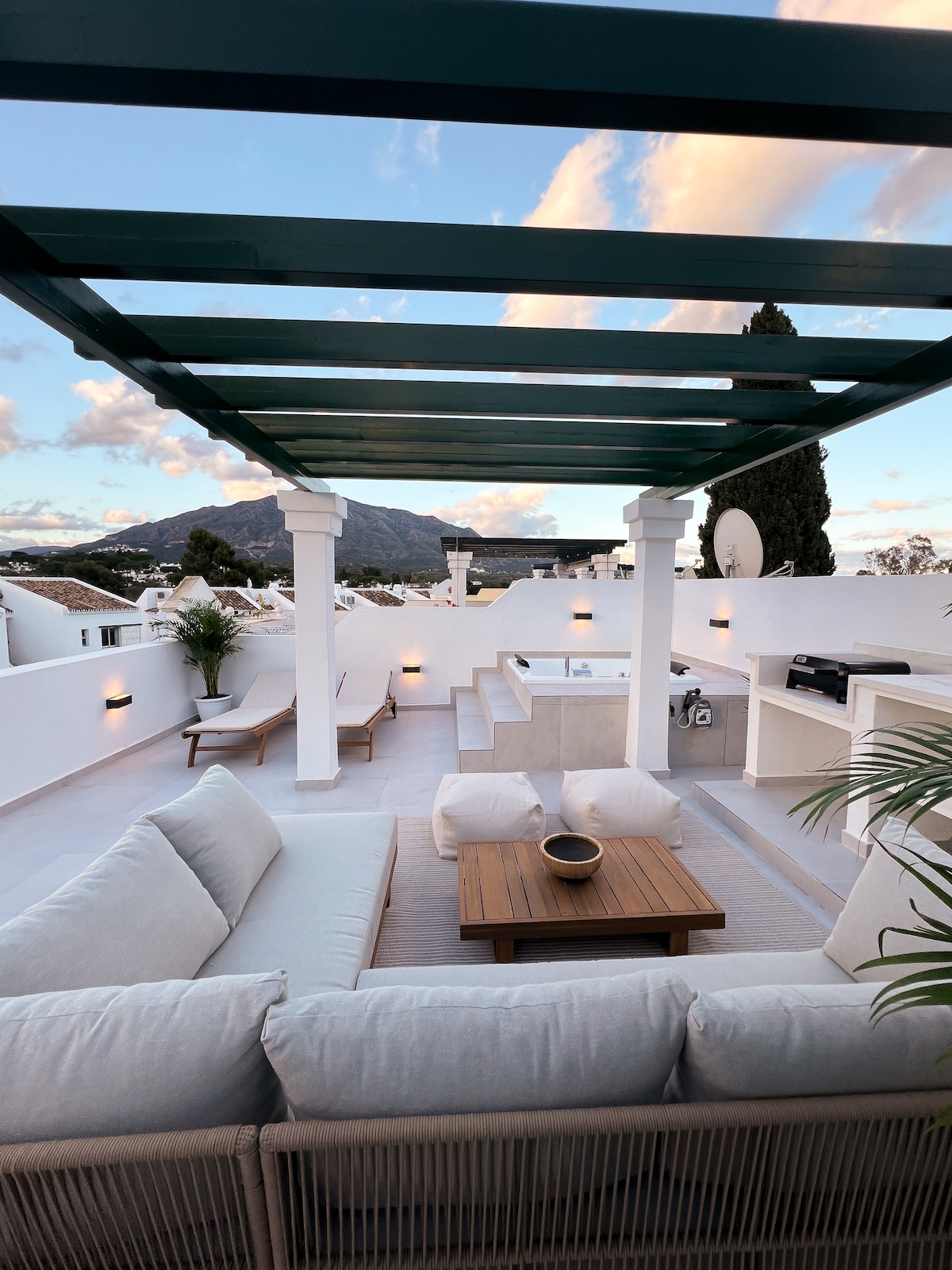 3 Bedroom Duplex Penthouse Aloha Nueva Andalucia