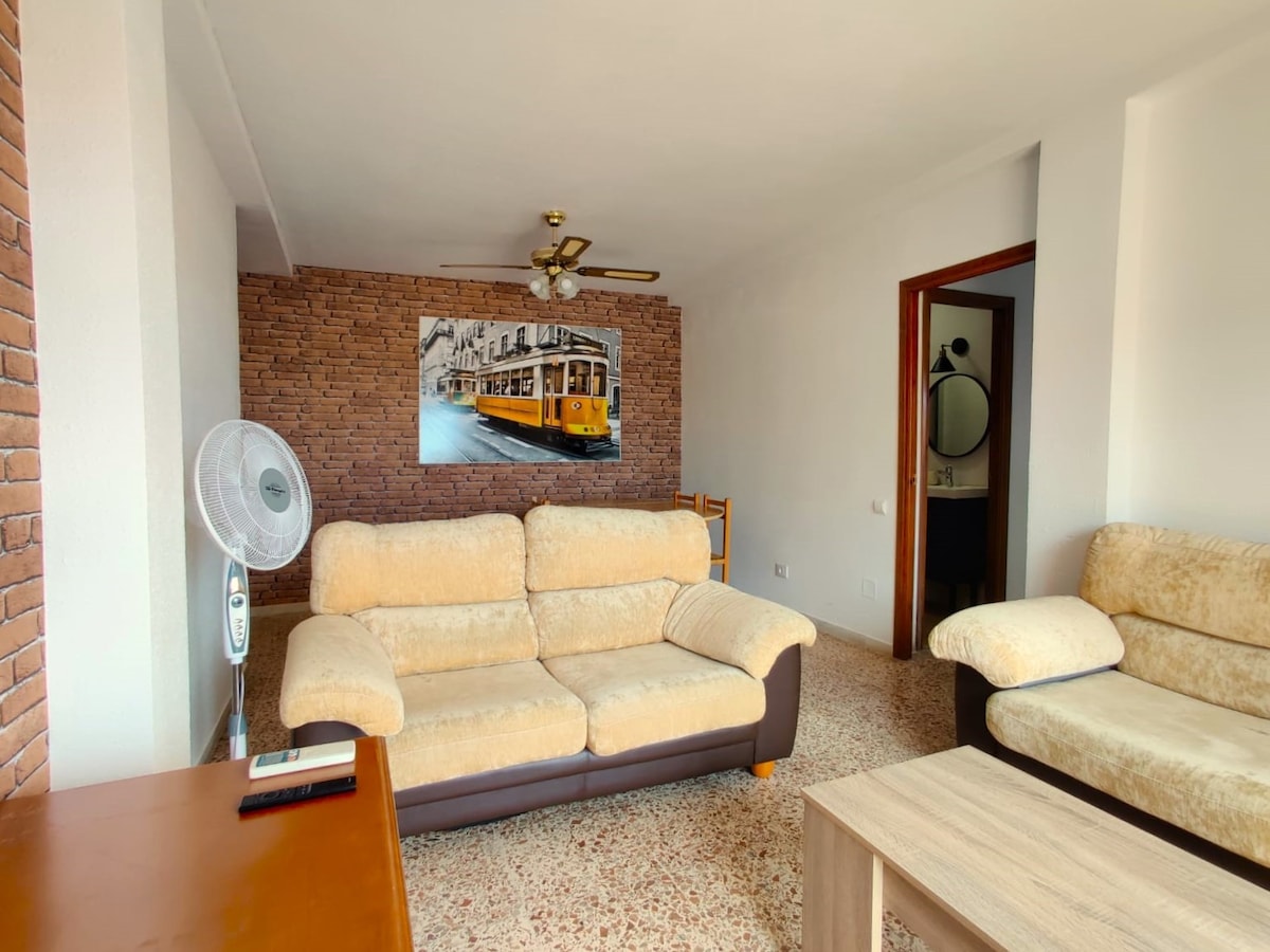 Flat with 5 Air Conditioners Beach