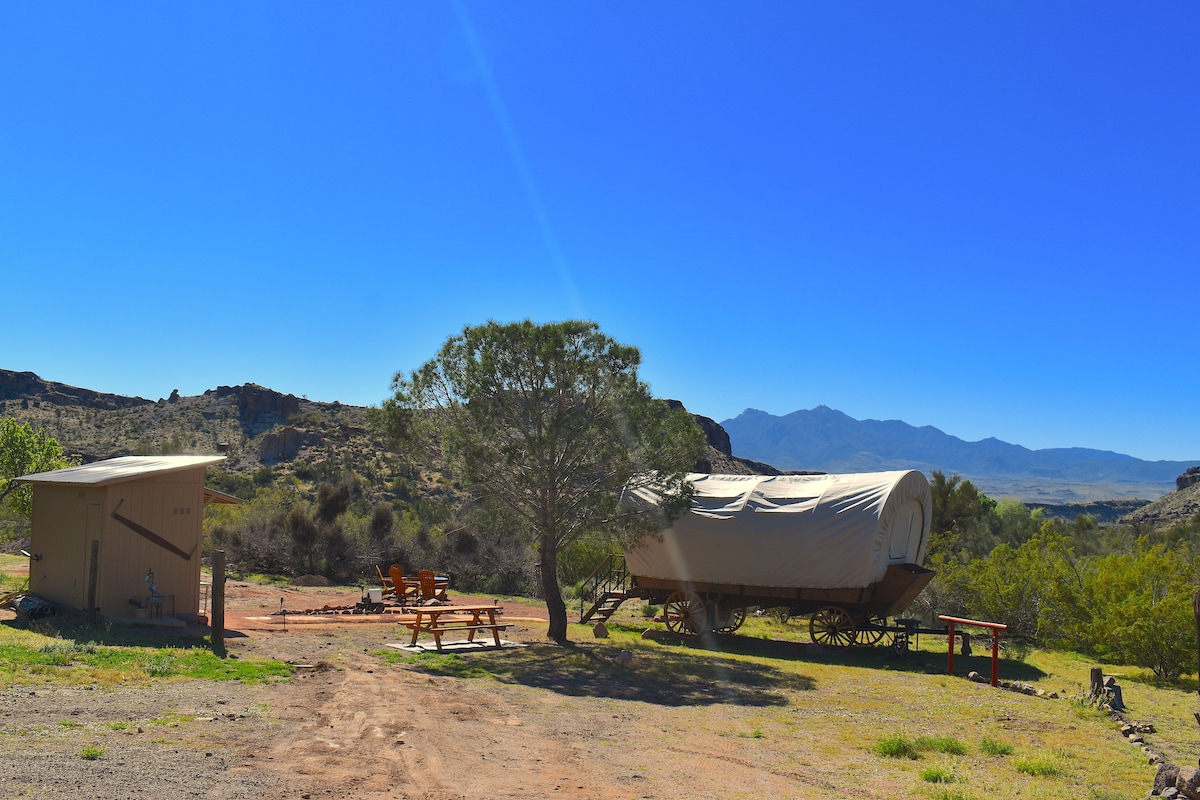 Wagon Glamping @ S.W. Eden Ranch