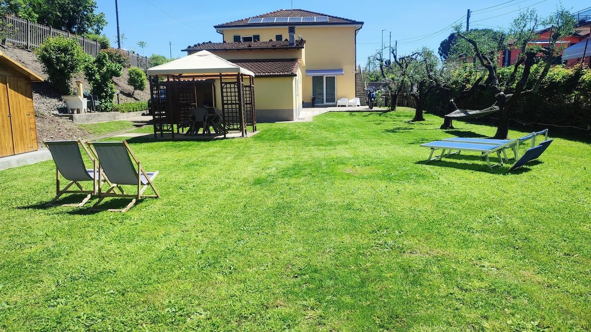 Casa giardino e parcheggio, vicino Lerici, 5 Terre