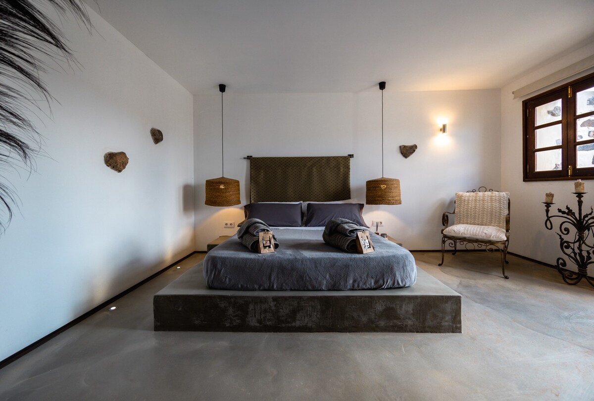 Luxury superior room in hotel rural [Finca Luz]