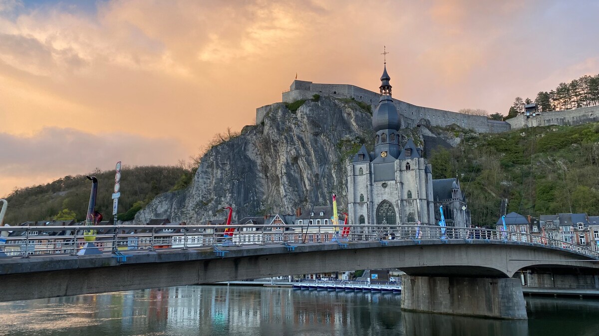 Vue Meuse, en face de la citadelle