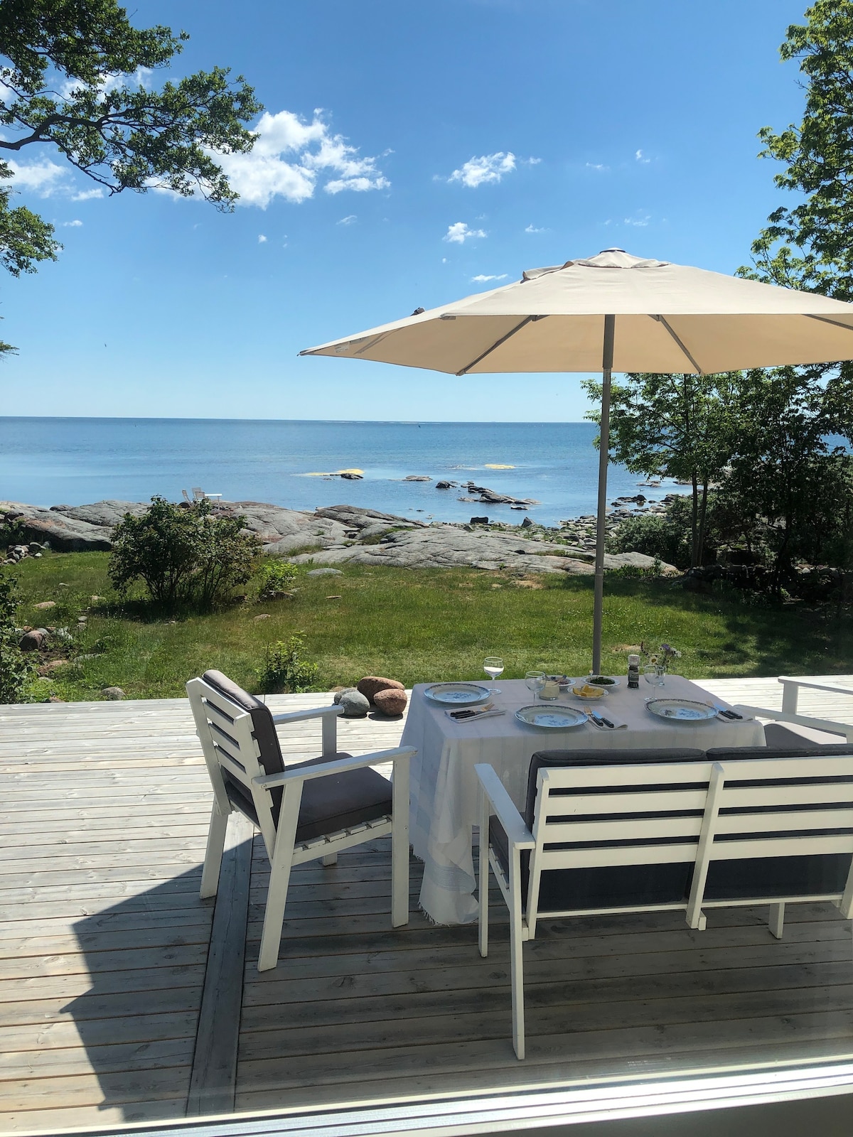 Hus vid havet med magisk utsikt