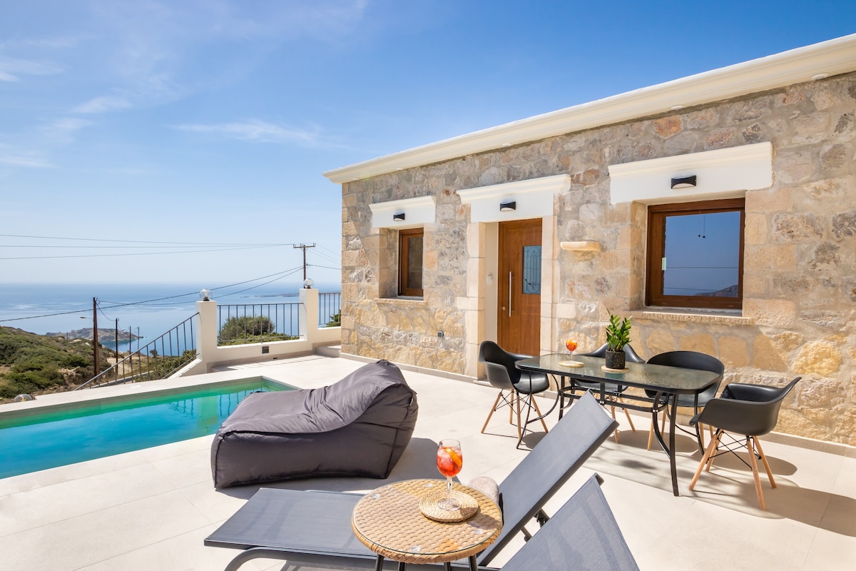 Lithos Luxury Villa