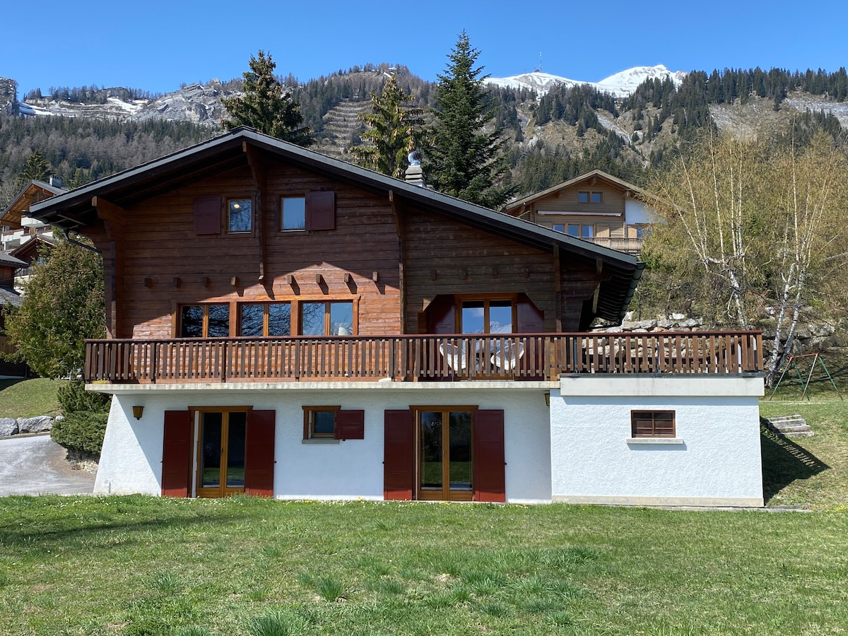 Chalet de vacances, vue imprenable sur les Alpes