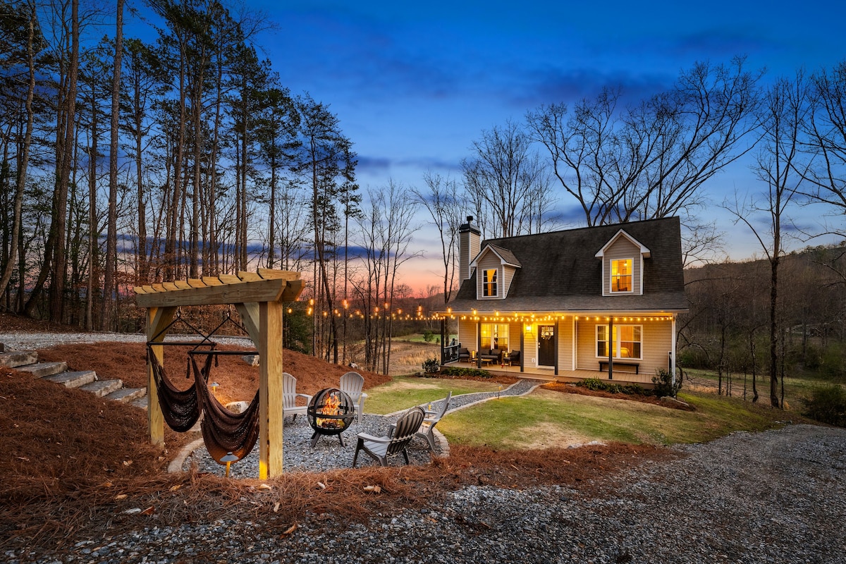 The Haven: Luxury 3BR on 6 Acres! River! Fire-Pit!