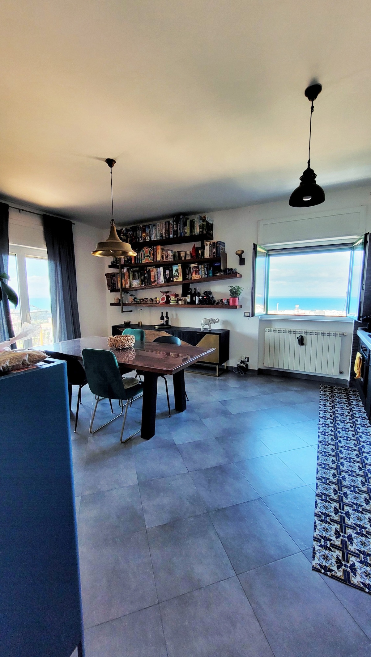 房间位于美丽的公寓内，可欣赏海景Herculaneum Vesuv