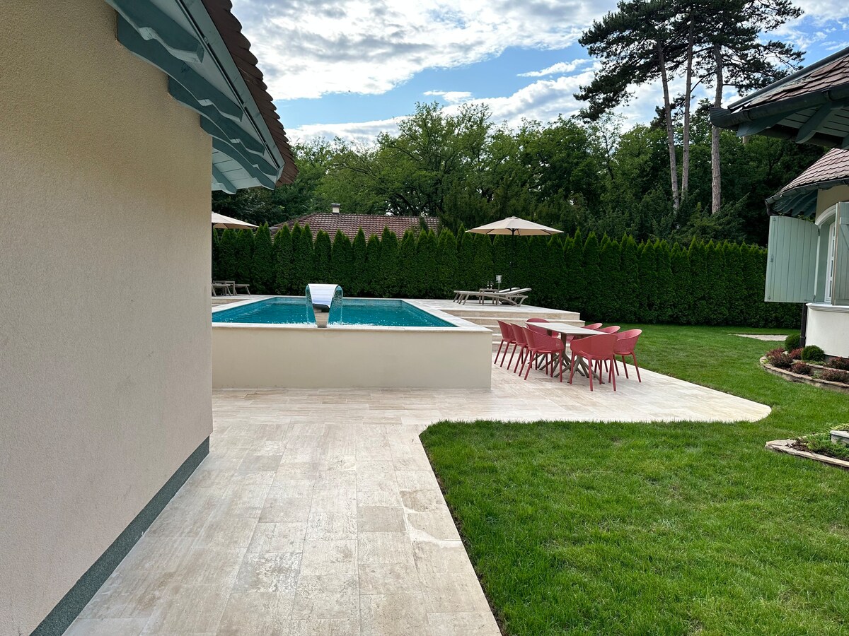 Elite House - luxury pool villa