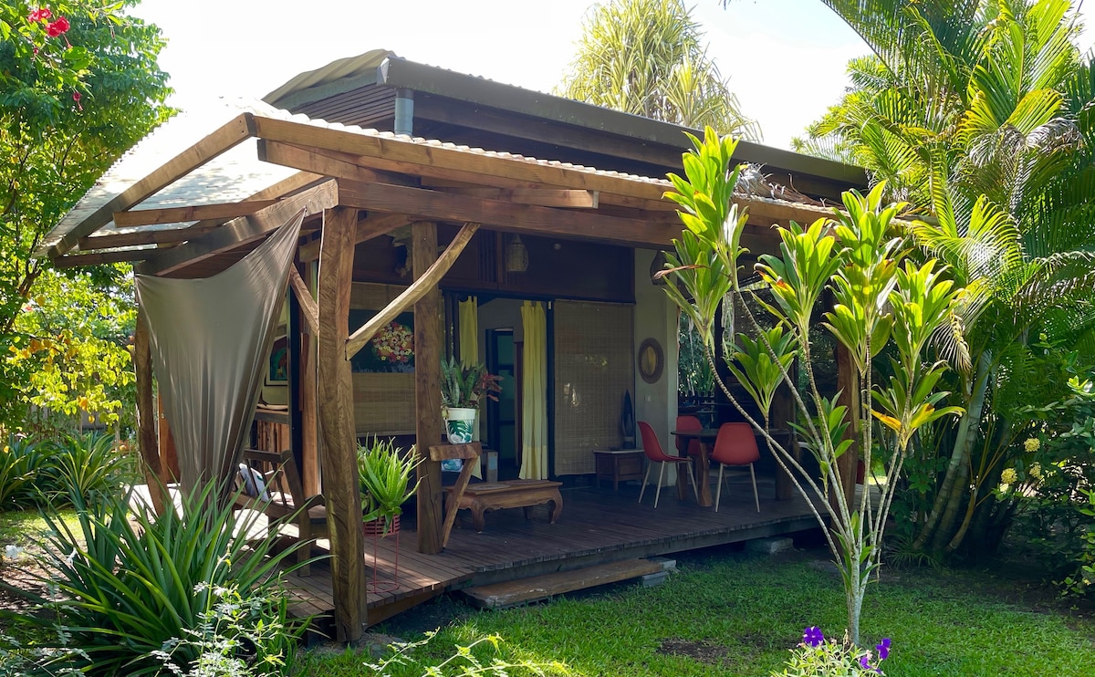 Une jolie cabane de luxe à Tahiti iti