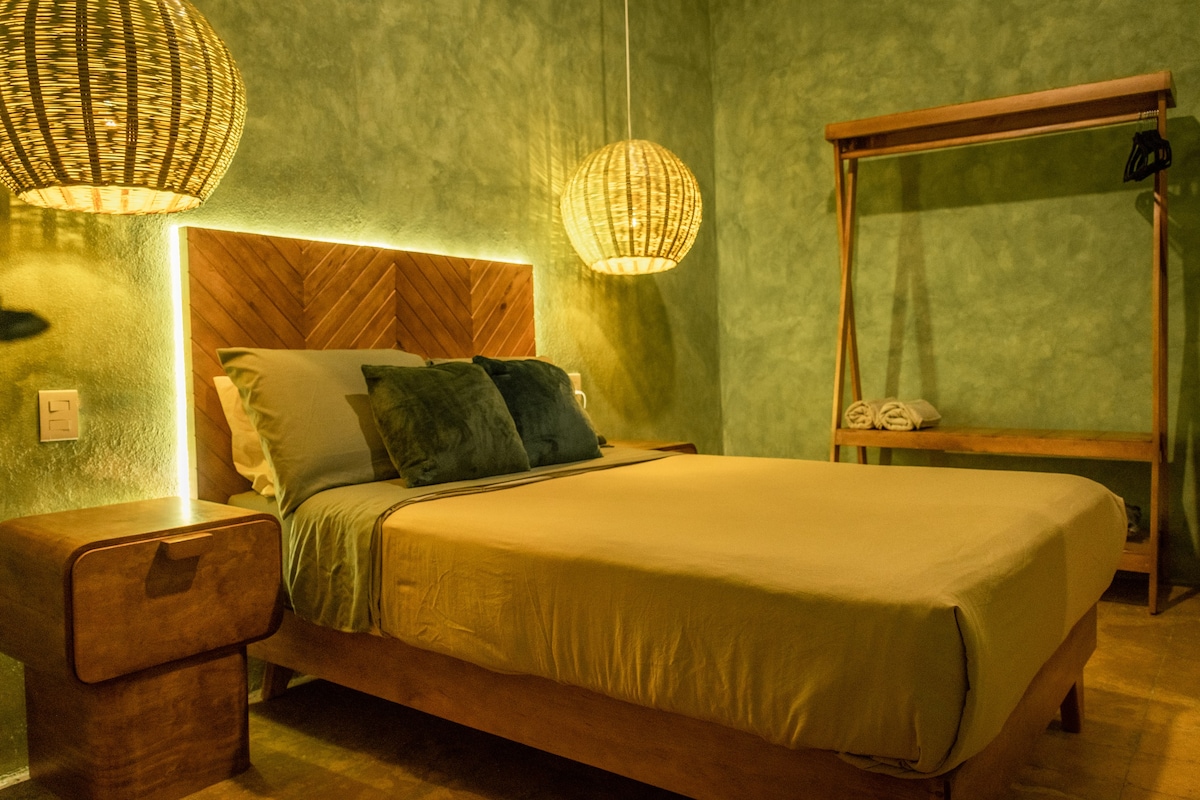 Luxury double suite in the heart of Oaxaca, KS bed