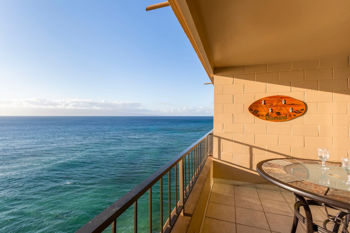 Oceanfront King Bed Renovated Maui Kai Condo MK806