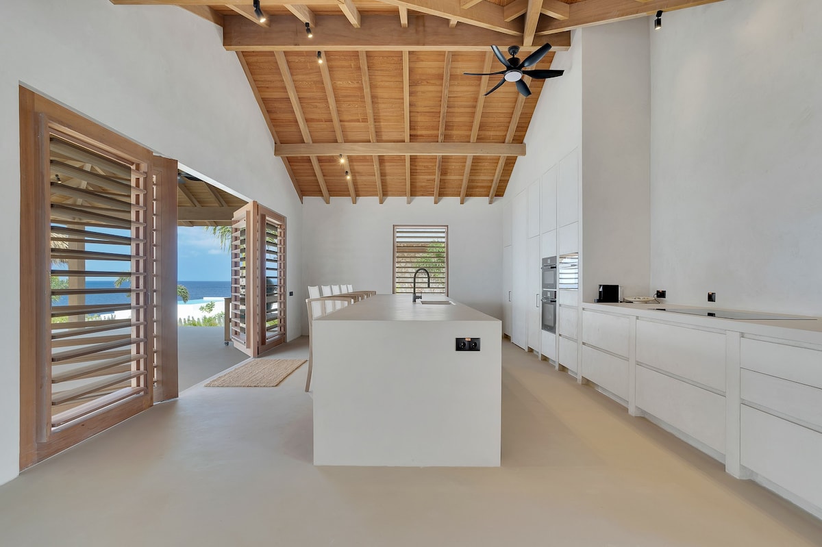 Sorobon Luxury Oceanfront Villa
