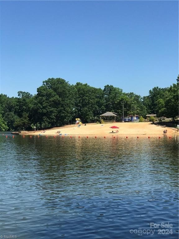 Beach, Pool, Pickle Ball! Badin Shores Resort