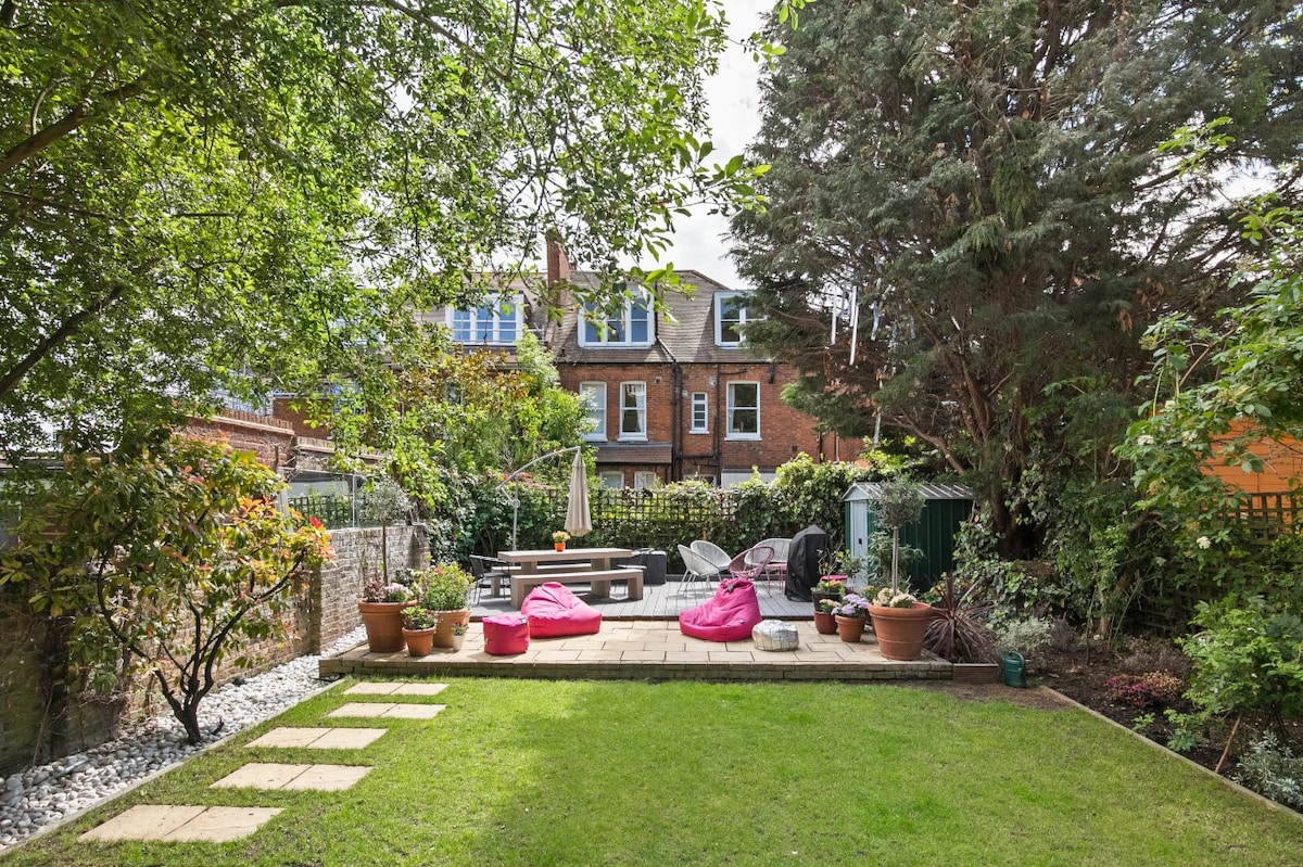 Central London apartment with private garden.