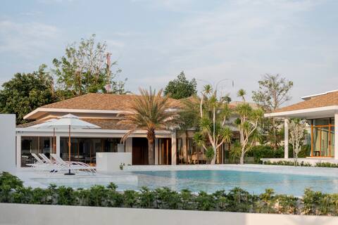 Emmarin Villa Pattaya 6 bedrooms
