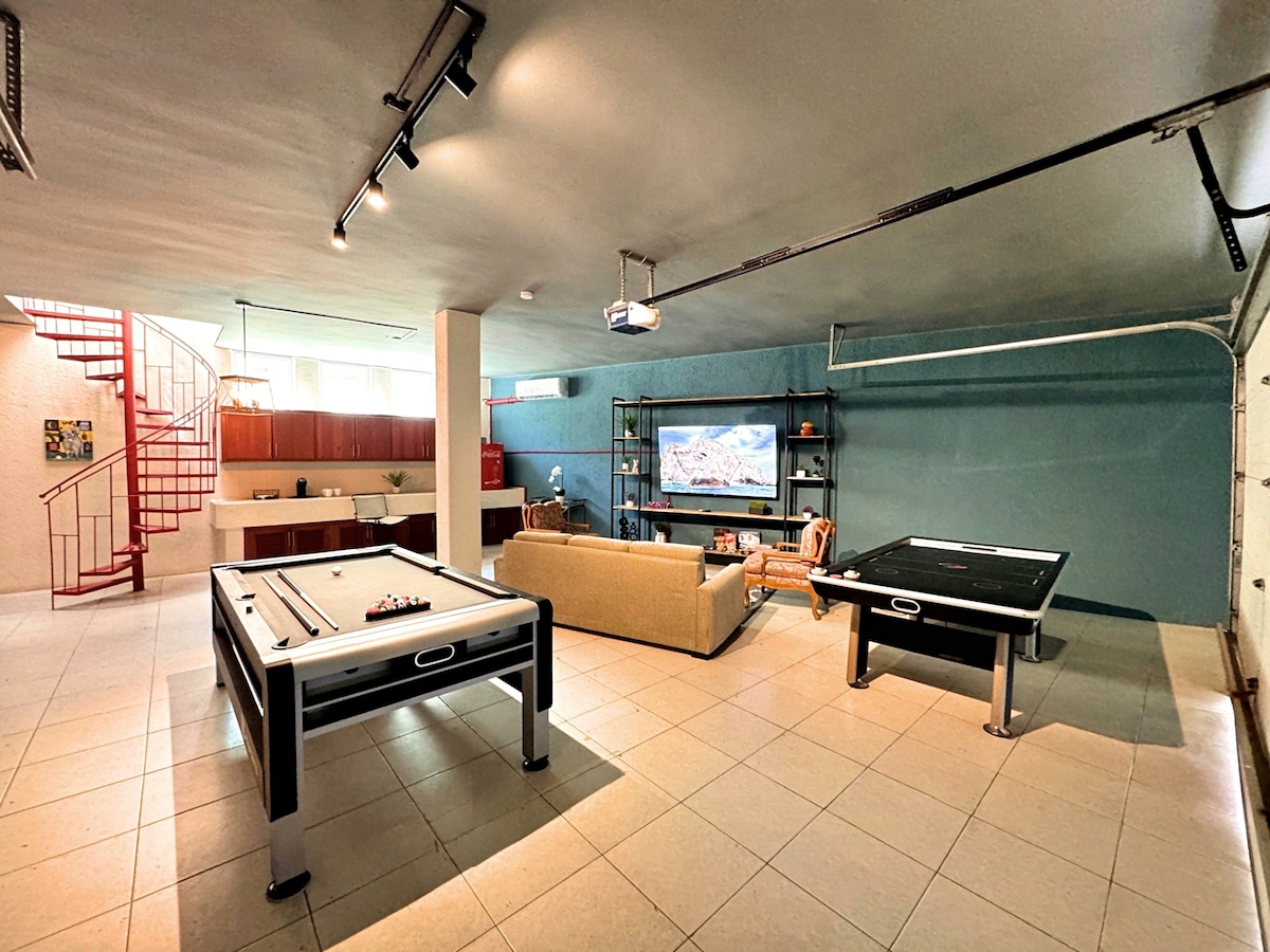 Great Location Spacious Villa - Game Room & Pool