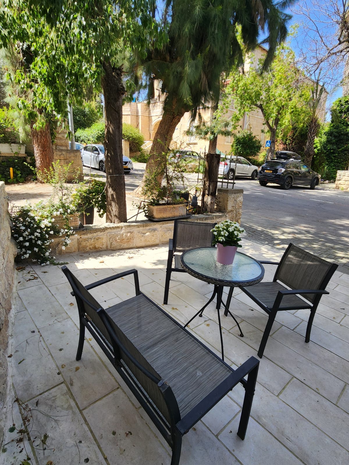 Kosher apartment In Old Katamon