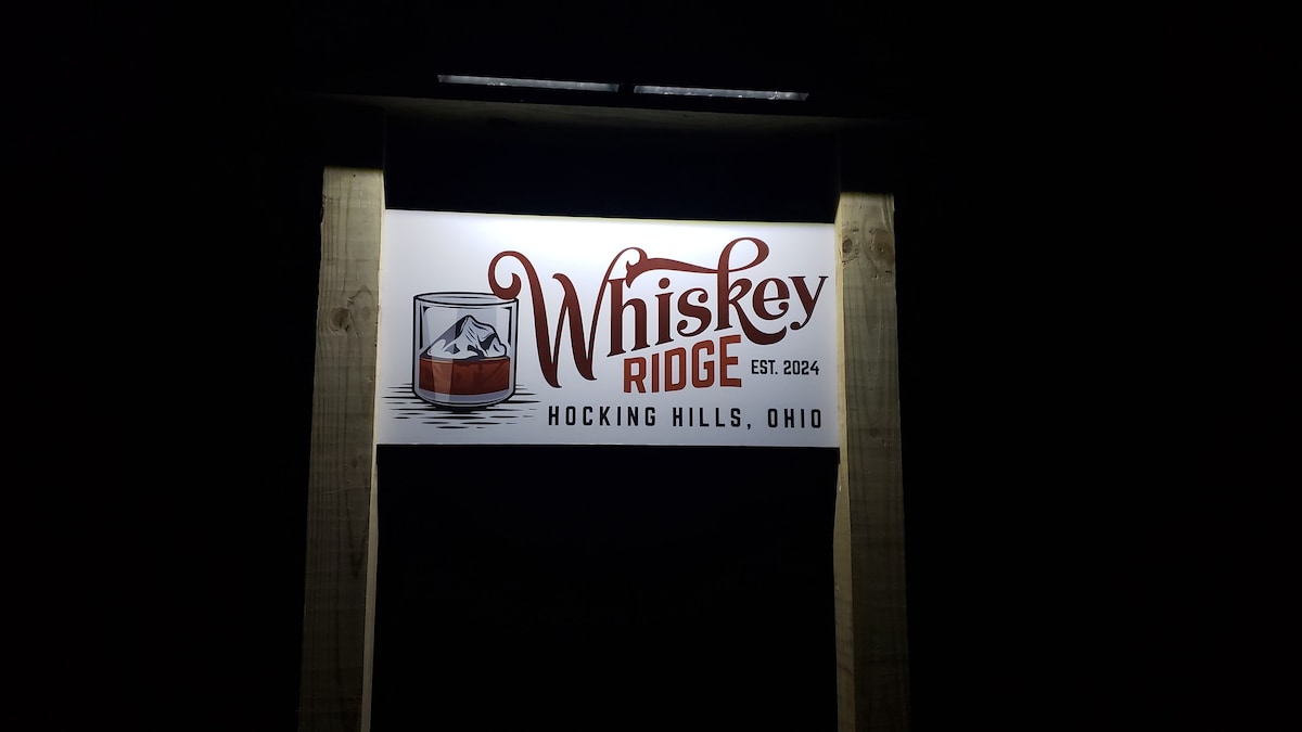 Whiskey Ridge New Cabin 5 acres. Hot Tub Game Room