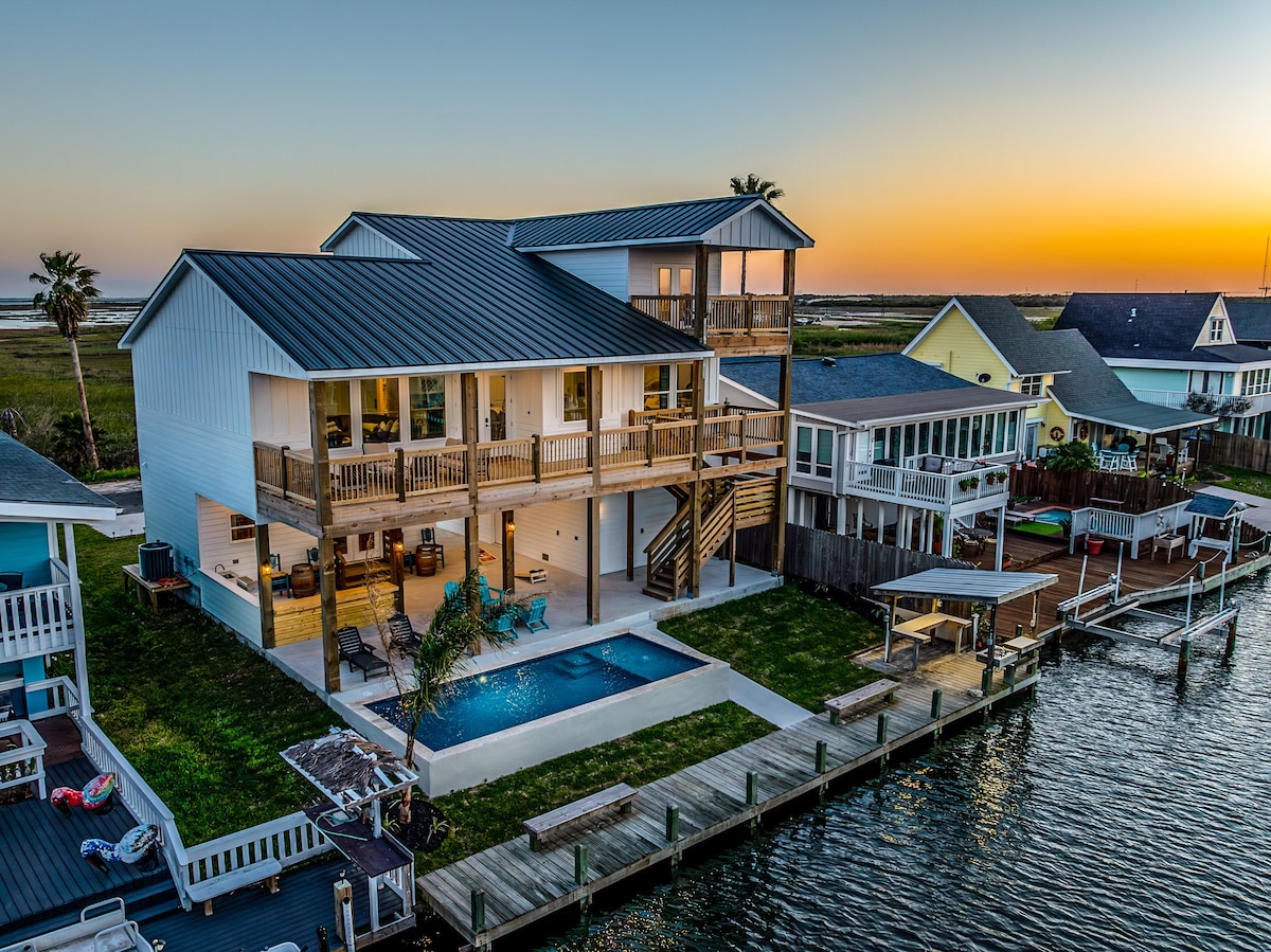 Coastal Confessions ~ Luxe Bay Oasis ~ Pool ~ View