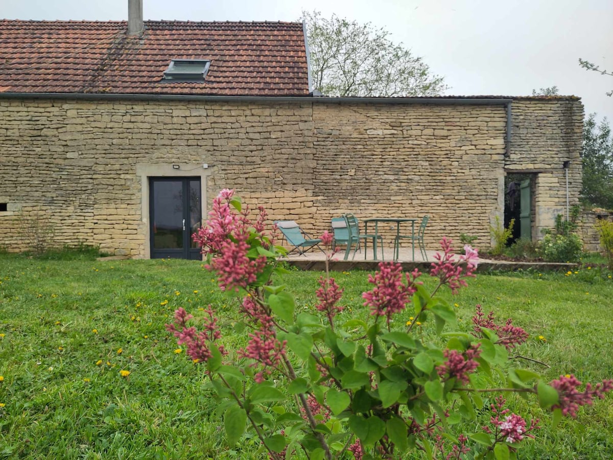 Duplex rénové au fond du jardin avec bain nordique